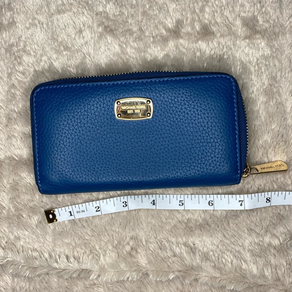 Michael Kors Blue Zipper Wallet - Picture 6 of 7